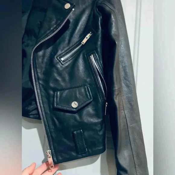 ZARA Womens sz Xs  Vegan leather Cropped Moto Jacket black New - Picture 3 of 15